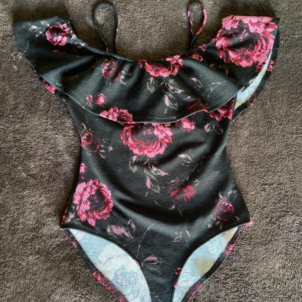Floral off the shoulder bodysuit